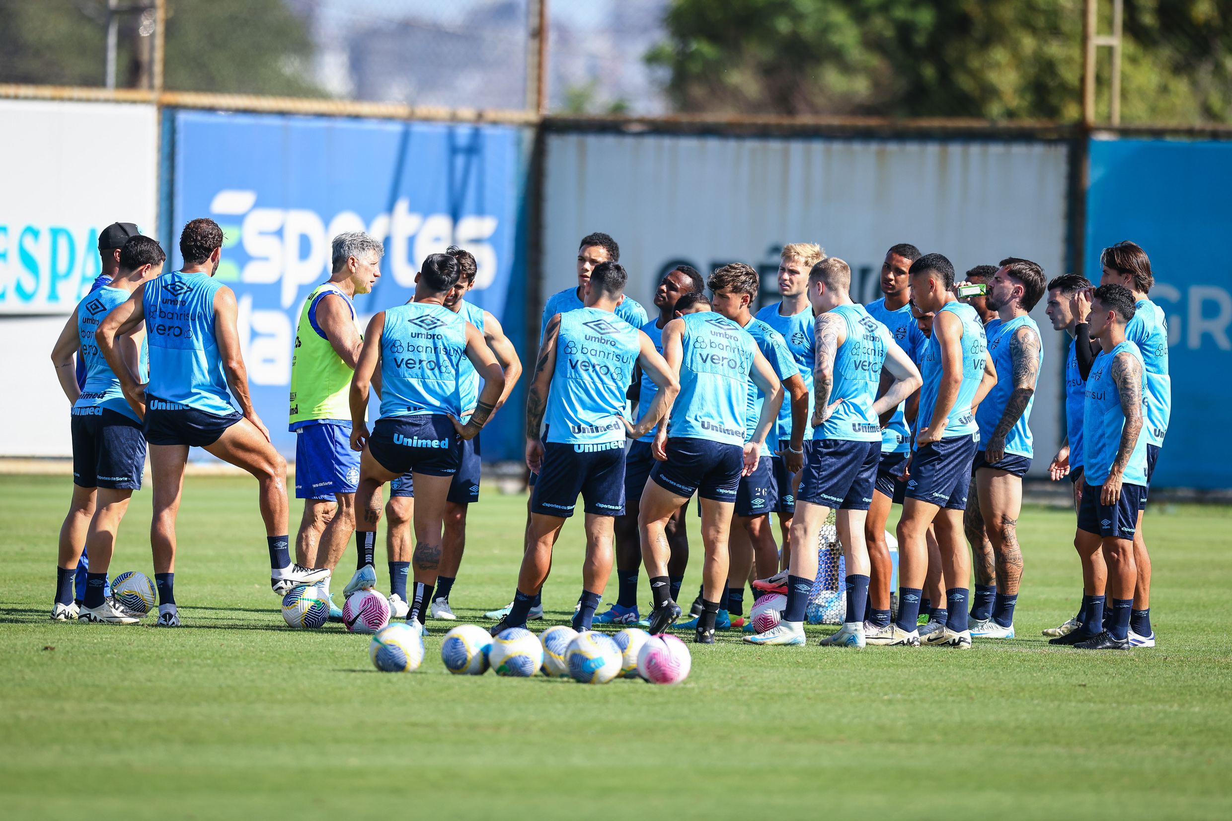 Comentarista pede chances para “jogador arquivado” no Grêmio