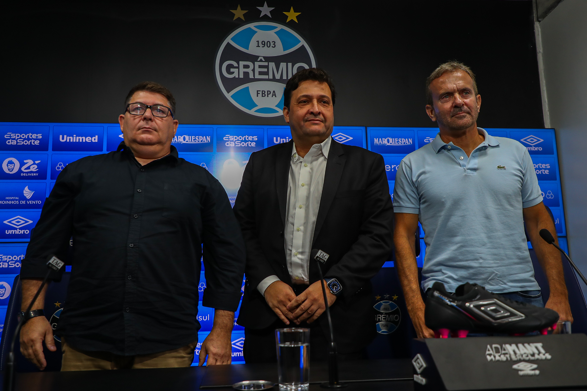 Os dois grandes problemas que o Grêmio enfrenta para contratar um novo treinador