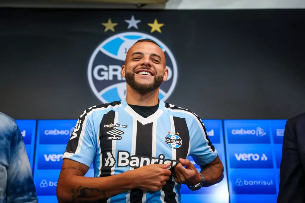 Ex-Grêmio relembra passagem frustrante pelo clube: “Não aconteceu”