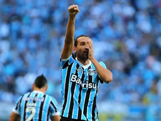 Barcos, ex-Grêmio, atualmente defende o Alianza Lima, do Peru