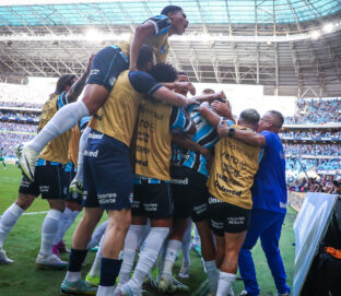 Grupo de jogadores do Grêmio