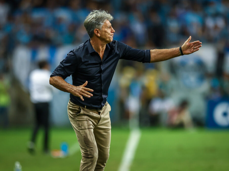 Ex-zagueiro do Grêmio agradece Renato por oportunidade: “Uma honra”