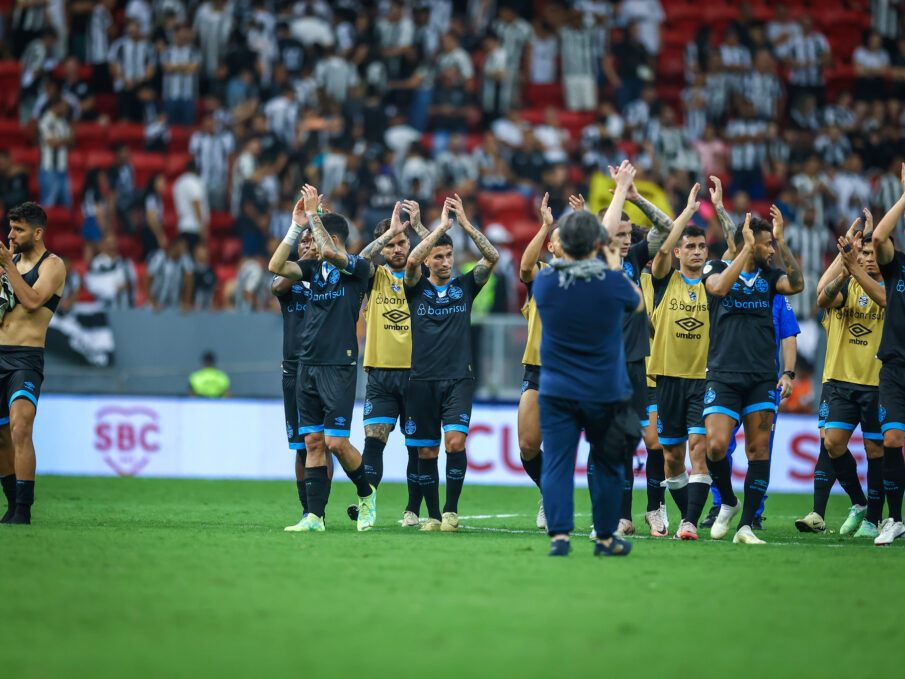 Elenco do Grêmio no empate contra o Botafogo