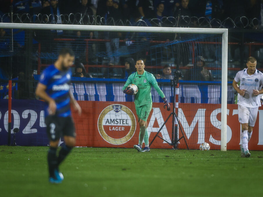 Marchesín foi destaque em Grêmio x Huachipato