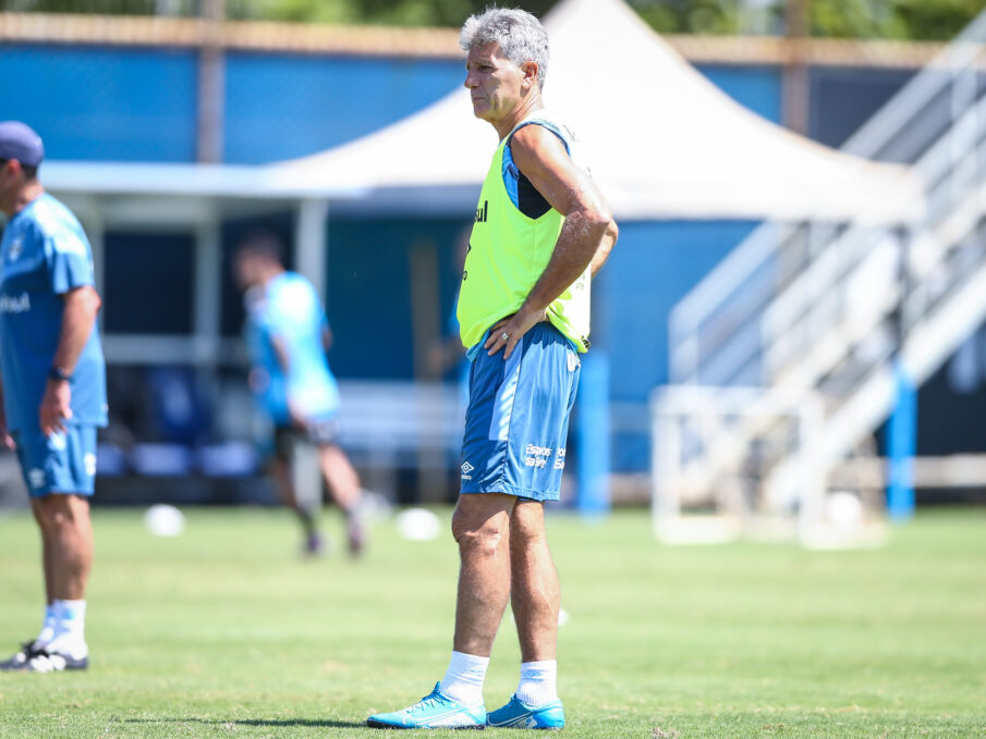 Renato em treinamento do Grêmio